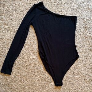 NWOT One shoulder ribbed bodysuit